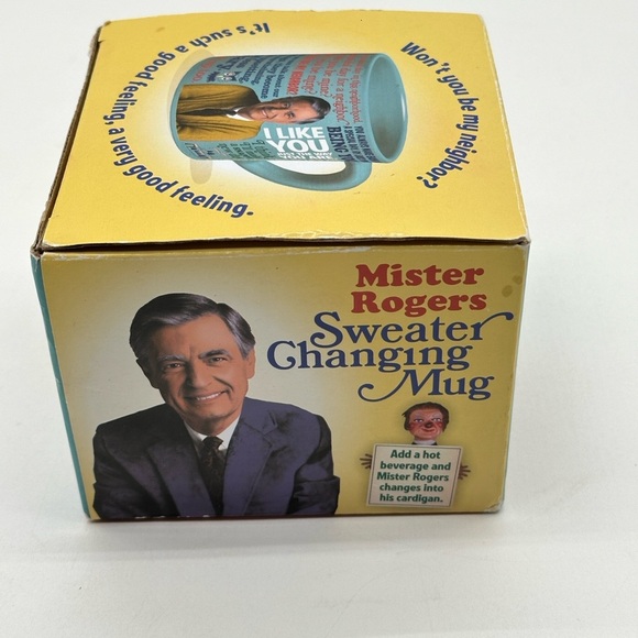 Classic 2014 Mister (Mr.) Rogers Neighborhood Sweater Heat Changing Mug NEW! - Picture 4 of 9